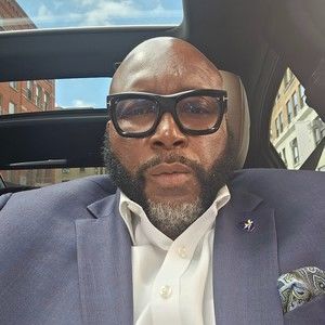 Meet your Posher, Donald